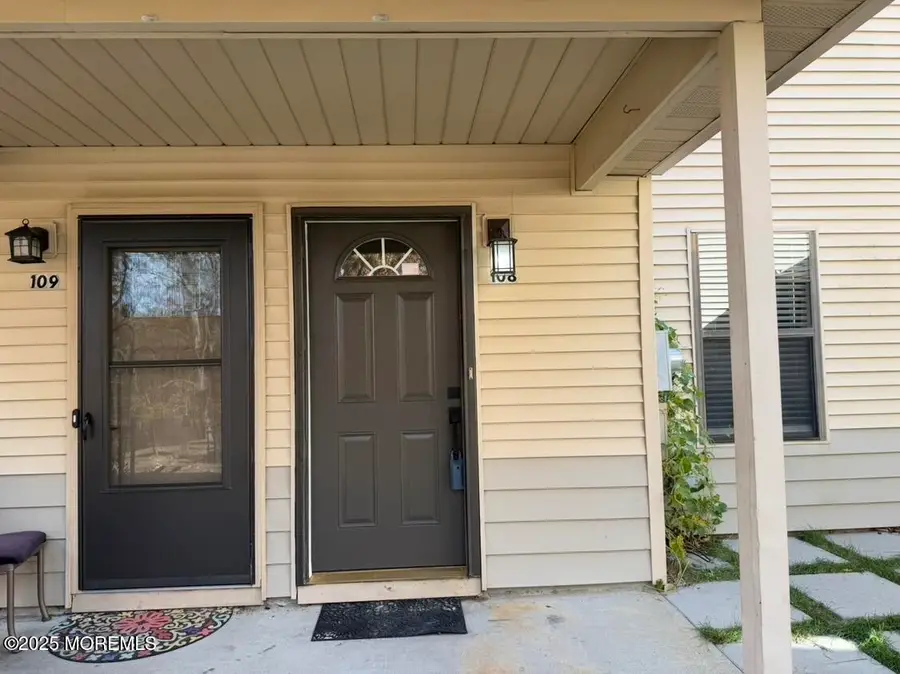 108 Violet Lane, Jackson, NJ 08527 - Image #2