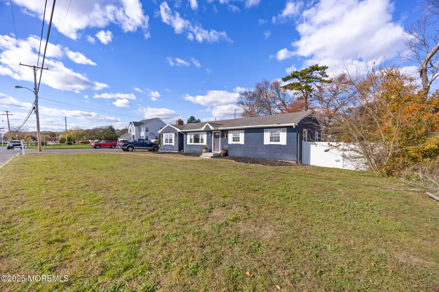 802 Hickory Drive, Lanoka Harbor, NJ 08734 - Image #3