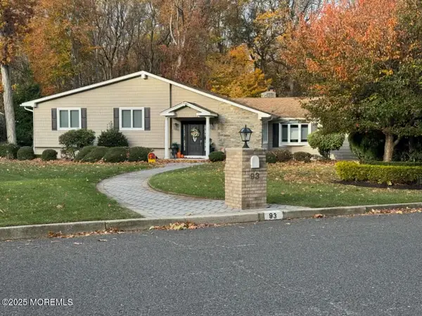 93 Wallace Road, Middletown, NJ 07748