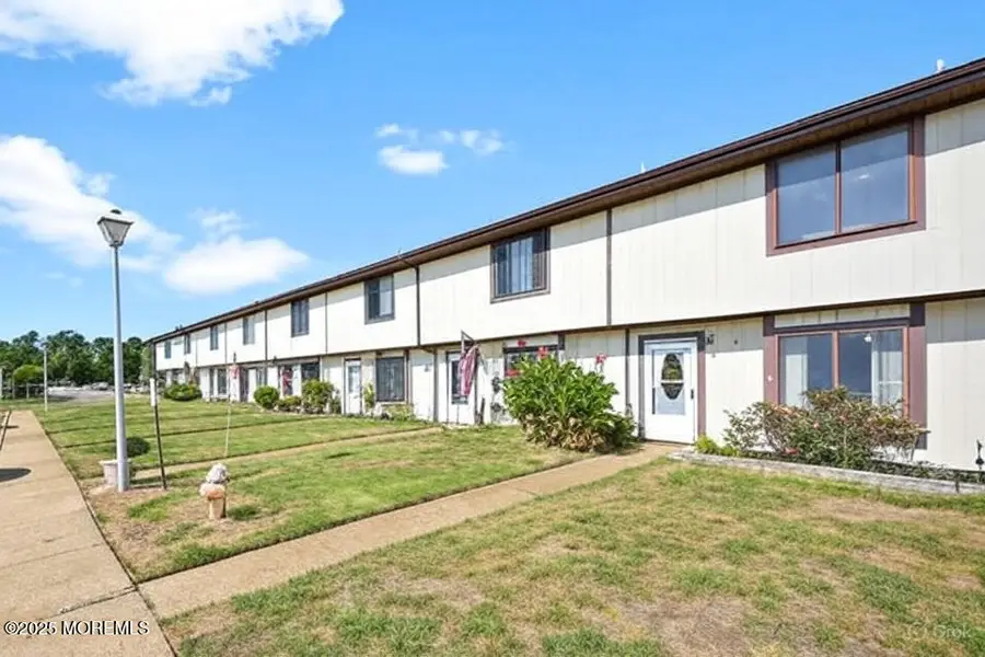 85 Greenwood Loop Road, Brick, NJ 08724 - Image #2