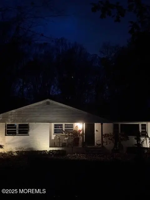 12 Collier Lane, Morganville, NJ 07751