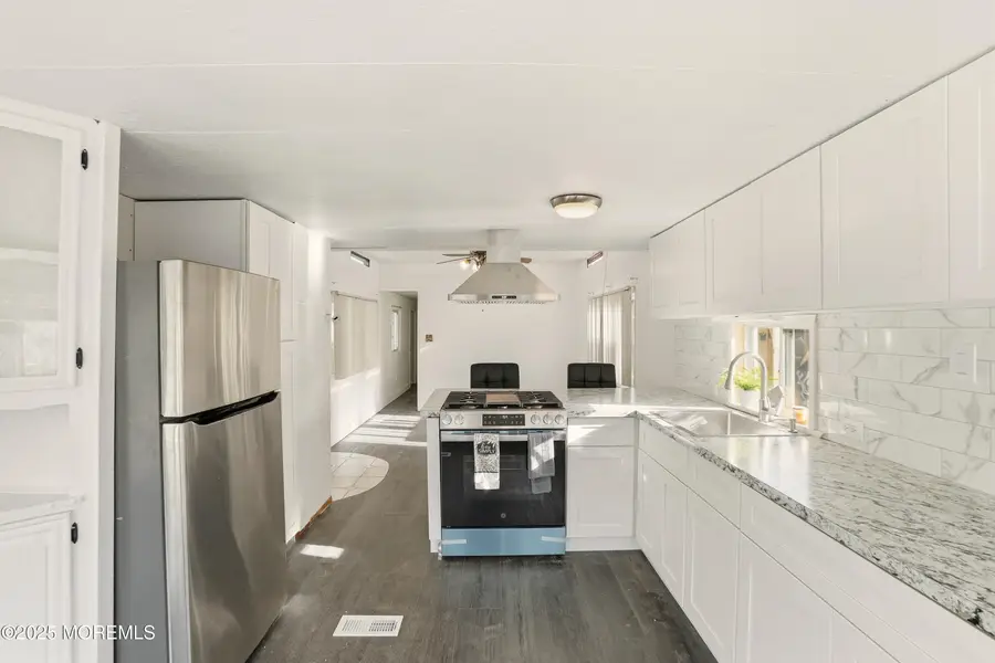 9 Avenue A, Hazlet, NJ 07734 - Image #3