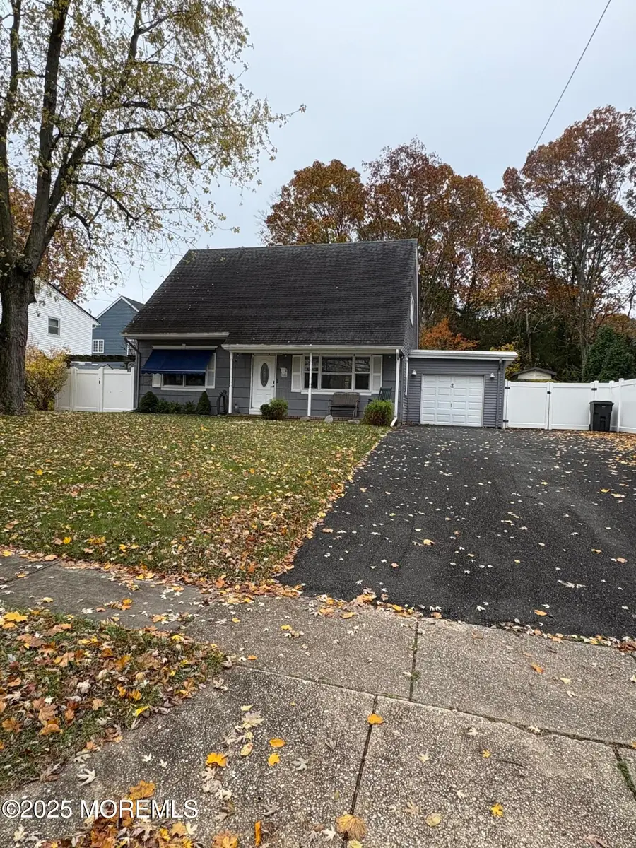 813 Raleigh Drive, Toms River, NJ 08753 - Image #2