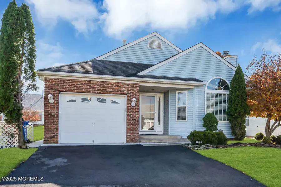 170 Chesterfield Lane, Toms River, NJ 08757 - Image #2