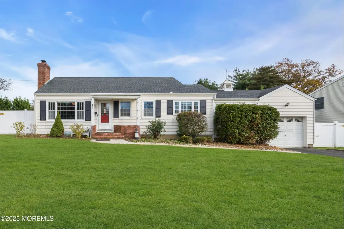 67 Victoria Place, Middletown, NJ 07748 - Image #1