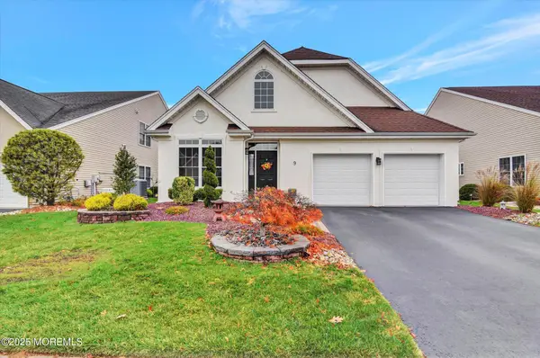 9 Crawford Road, Manalapan, NJ 07726