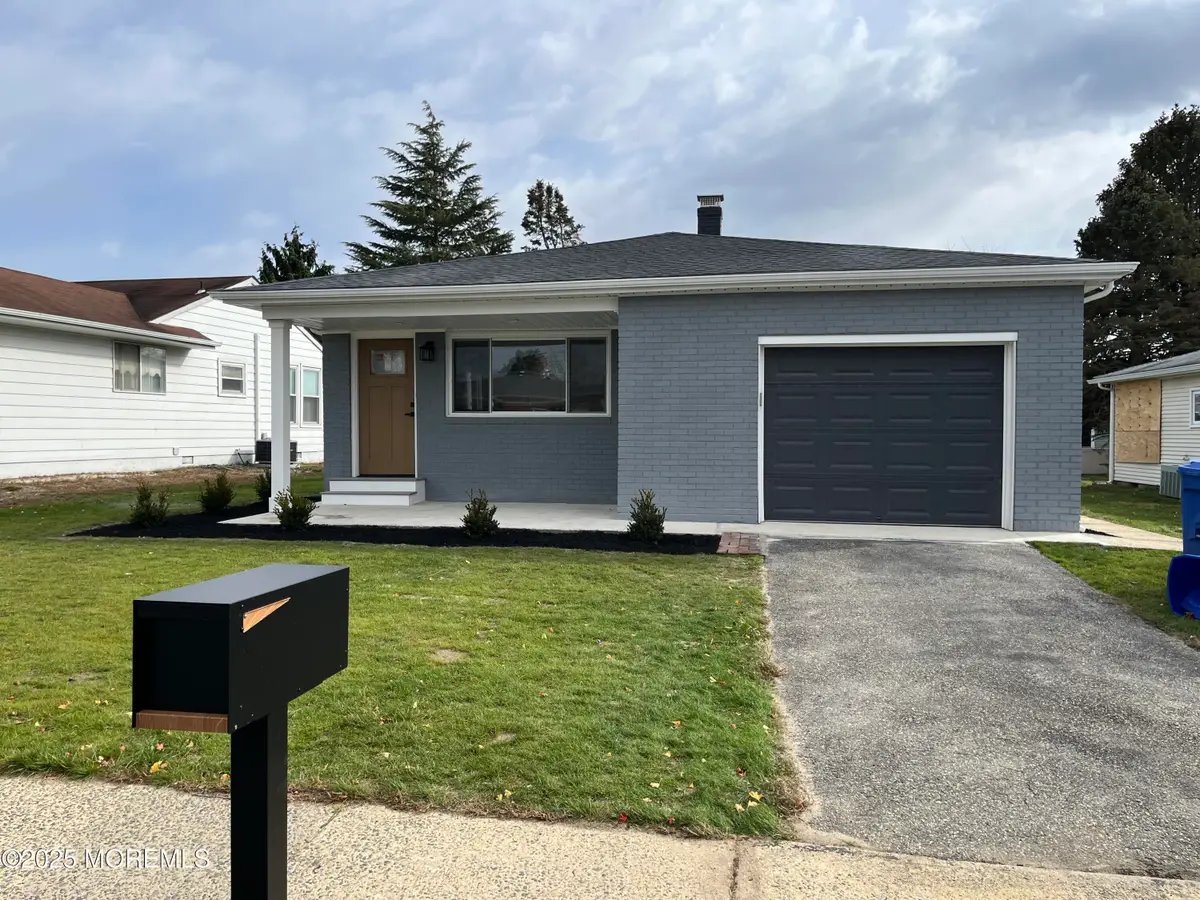 7 Santa Fe Court, Toms River, NJ 08757 - Image #1