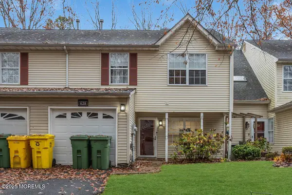 628 Patriots Way, Lakewood, NJ 08701