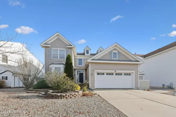 26 Bowsprit Drive, Bayville, NJ 08721