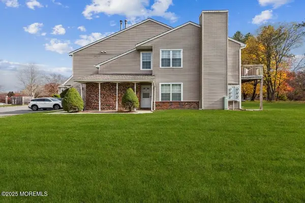 15 Lindsey Circle #15, Old Bridge, NJ 08857