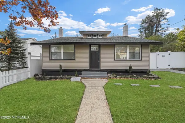 422 Forepeak Avenue, Beachwood, NJ 08722