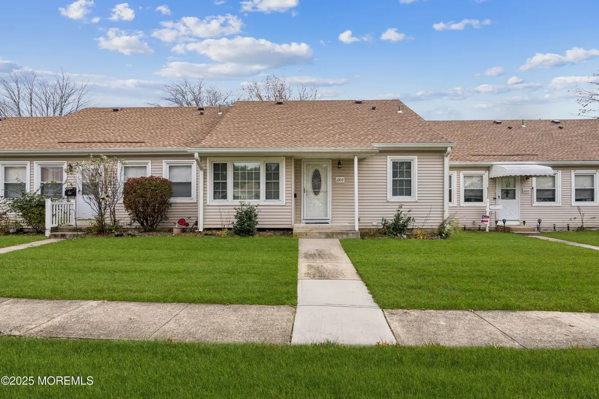 120 Muhlen Platz #D, Freehold, NJ 07728 - Image #1