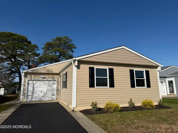 57 Innsbruck Drive, Toms River, NJ 08757