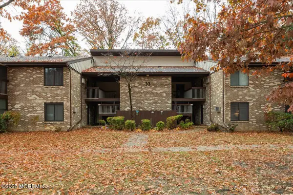 93 Arrowood Road #G, Manalapan, NJ 07726