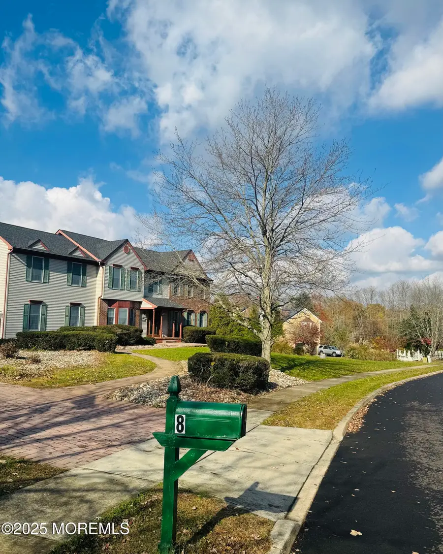 8 Ivy Lane, Wrightstown, NJ 08562 - Image #2