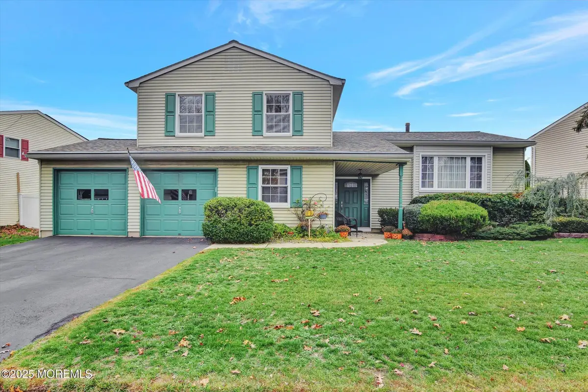 7 Nantucket Court, Howell, NJ 07731 - Image #1