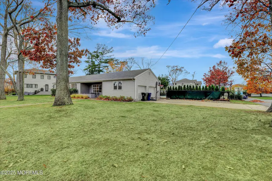 210 Larchwood Avenue, Oakhurst, NJ 07755 - Image #2