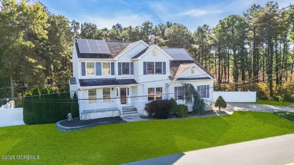 1617 Berkeley Avenue, Beachwood, NJ 08722