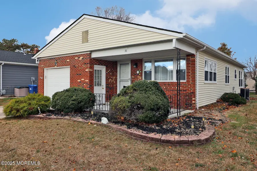 38 Woodstock Drive, Toms River, NJ 08757 - Image #2