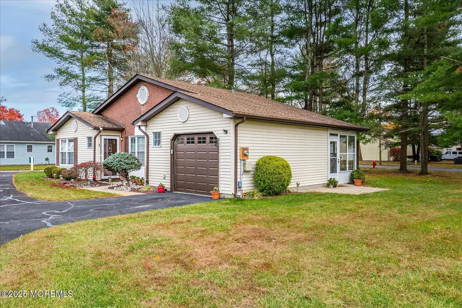 1 Linton Close, Freehold, NJ 07728 - Image #3