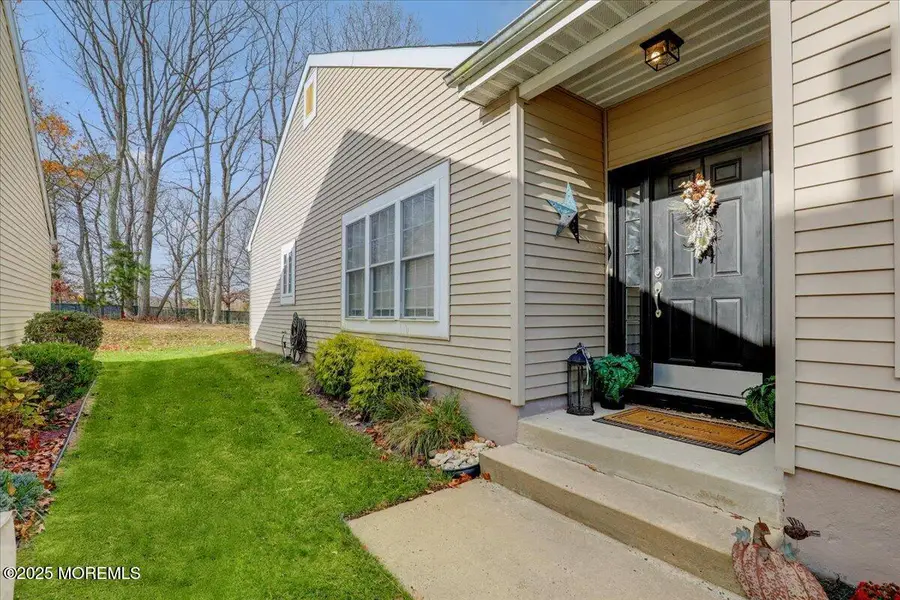 44 Merion Lane, Jackson, NJ 08527 - Image #3