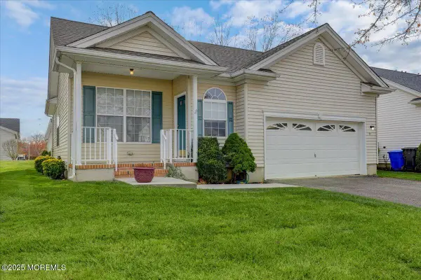 21 Shelley Road, Brick, NJ 08724