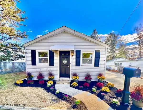 53 Newark Avenue, Spotswood, NJ 08884