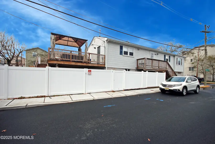 25 Beach Boulevard, Highlands, NJ 07732 - Image #3