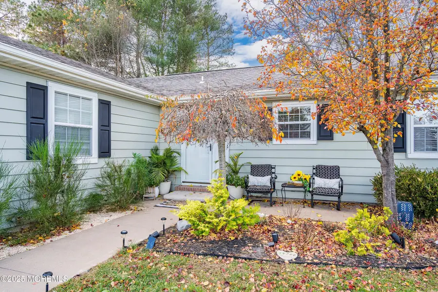 16 Zapata Court, Toms River, NJ 08757 - Image #3