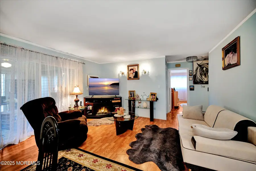 131 Amberly Drive #J, Manalapan Township, NJ 07726 - Image #3