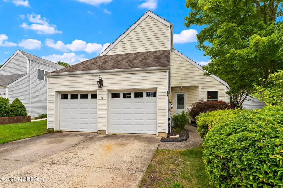 107 Deerfield Drive, Manahawkin, NJ 08050 - Image #2