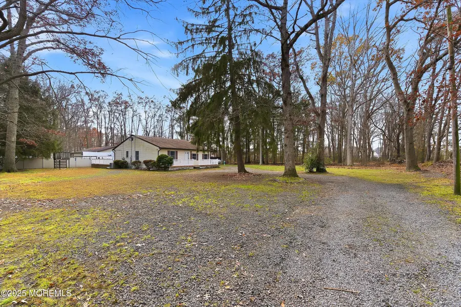 342 Colts Neck Road, Farmingdale, NJ 07727 - Image #3