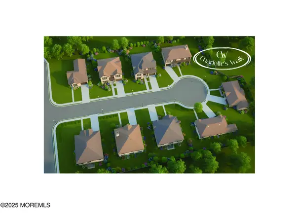 6 Charlotte's Walk, Lakewood, NJ 08701