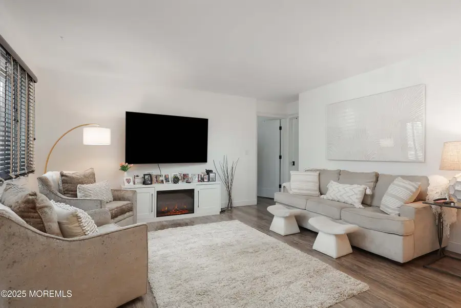 126 Manchester Court, Red Bank, NJ 07701 - Image #2