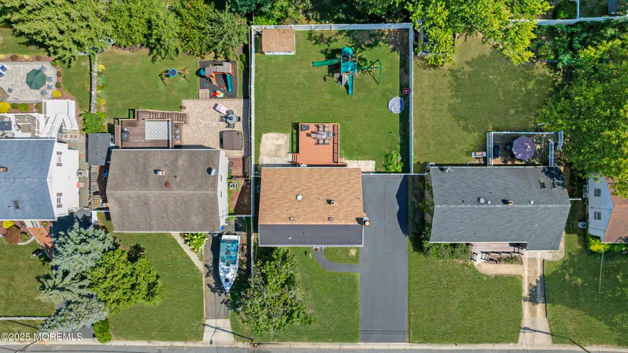 573 Sumner Avenue, Belford, NJ 07718 - Image #2