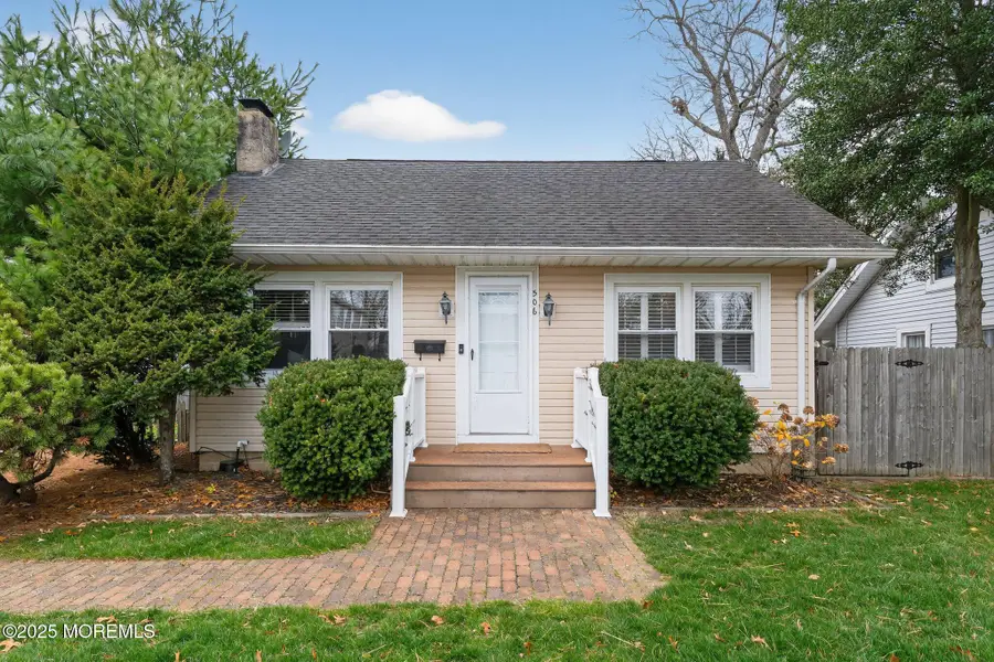 506 Pinecroft Drive, Brick, NJ 08723 - Image #3