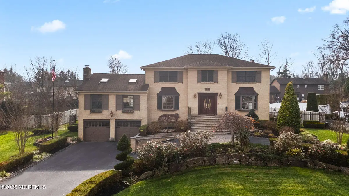 41 Thomas Drive, Manalapan Township, NJ 07726 - Image #1