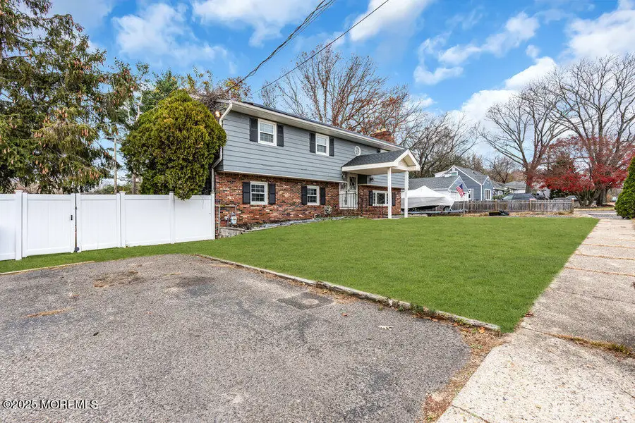 40 Pinewood Drive, Brick, NJ 08724 - Image #3