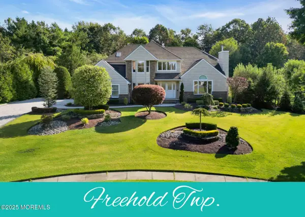 25 Iroquois Drive, Freehold, NJ 07728