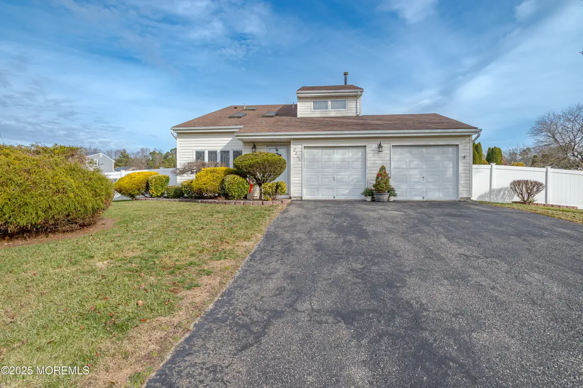 2206 Cedarview Drive, Toms River, NJ 08757 - Image #1