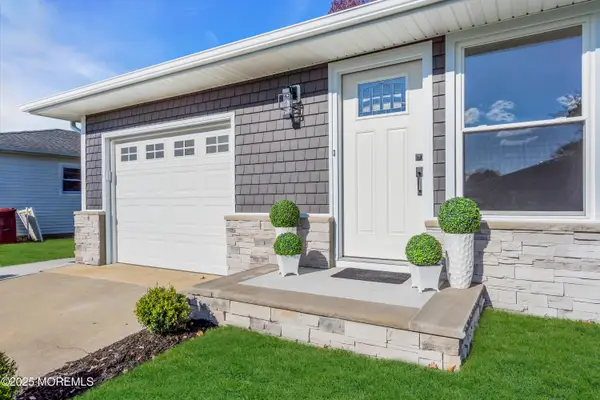 17 Palmetto Point Street, Toms River, NJ 08757