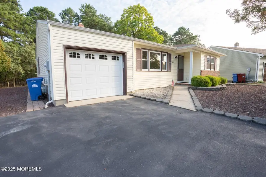 23 Burlington Court, Toms River, NJ 08757 - Image #3