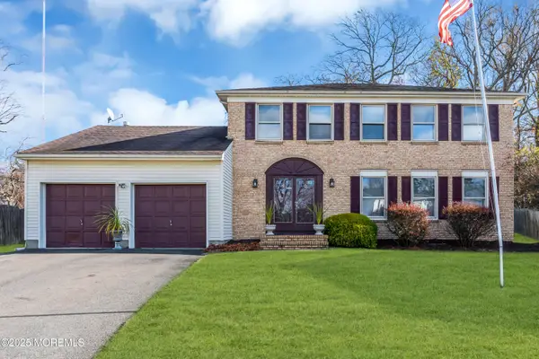 8 Hialeah Court, Howell, NJ 07731