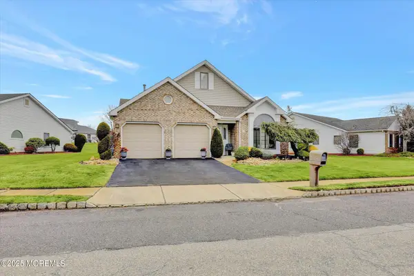 40 Caldwell Terrace, Marlboro, NJ 07746