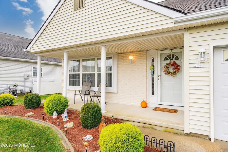49 Stockport Drive, Toms River, NJ 08757 - Image #2