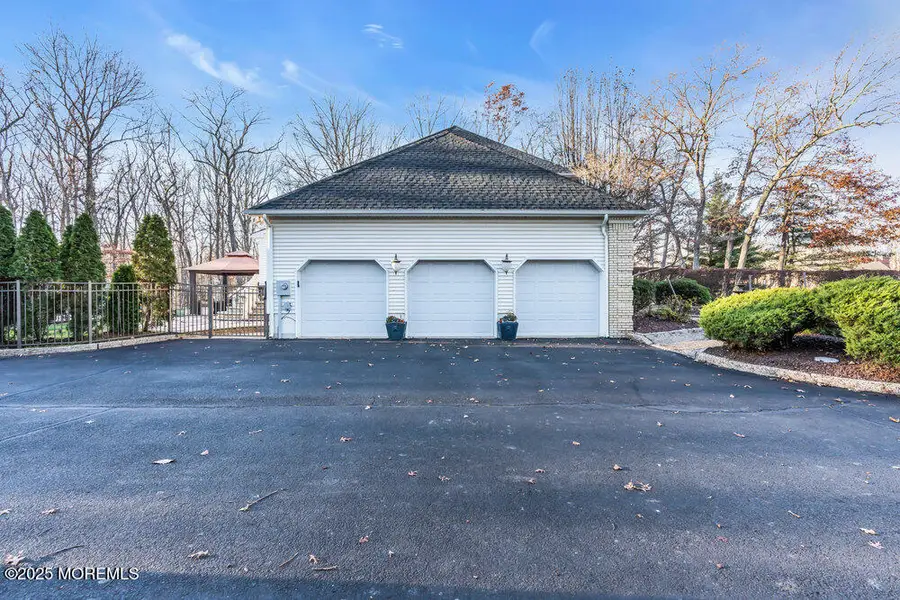 9 Lucas Lane, Millstone, NJ 08510 - Image #3