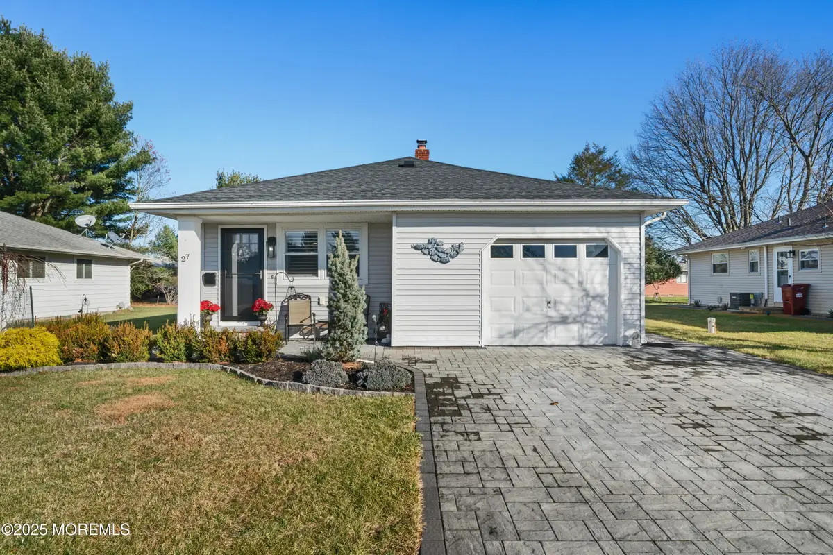 27 Montserrat Street, Toms River, NJ 08757 - Image #1