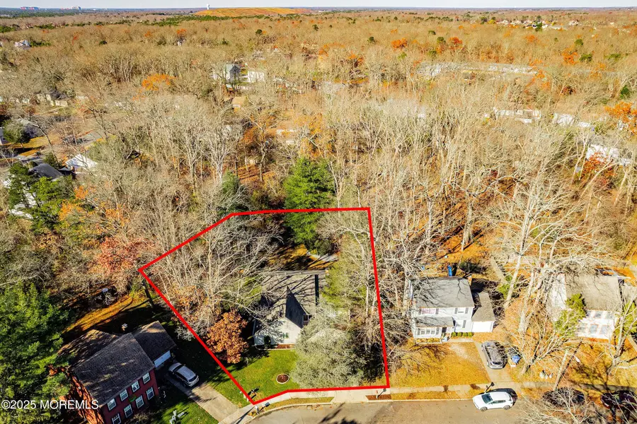 110 Lavenham Court, Toms River, NJ 08755 - Image #2