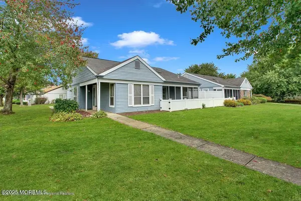 949A Liverpool Circle, Manchester, NJ 08759