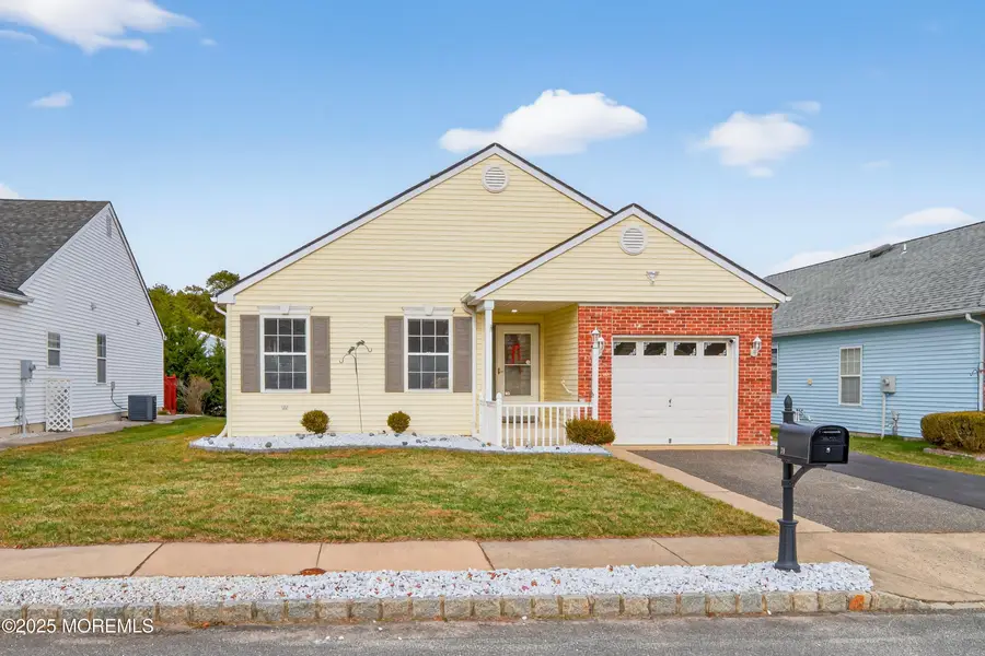 30 Winterton Drive, Toms River, NJ 08757 - Image #2